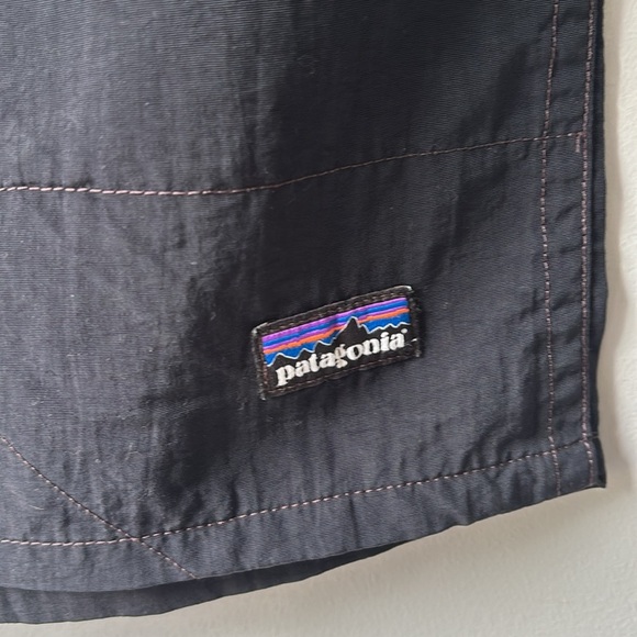 Patagonia Men’s Black Baggy Shorts size M - Picture 2 of 7